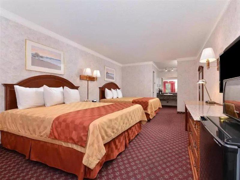 Americas Best Value Inn & Suites - פונטנה מראה חיצוני תמונה